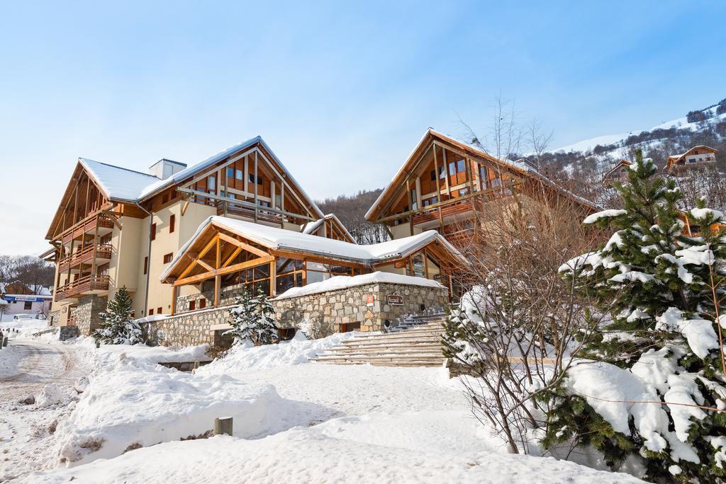 Lagrange Vacances Chalets Du Galibier Valloire Luaran gambar